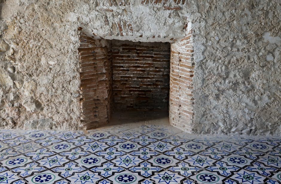 Suelo rústico de barro cocido en vivienda mediterránea